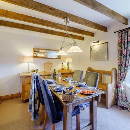 1 Bed In Richmond 44401 Holiday home *