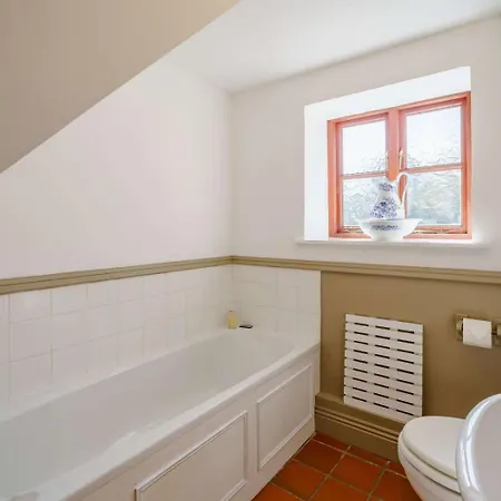 1 Bed In Richmond Oc-44401